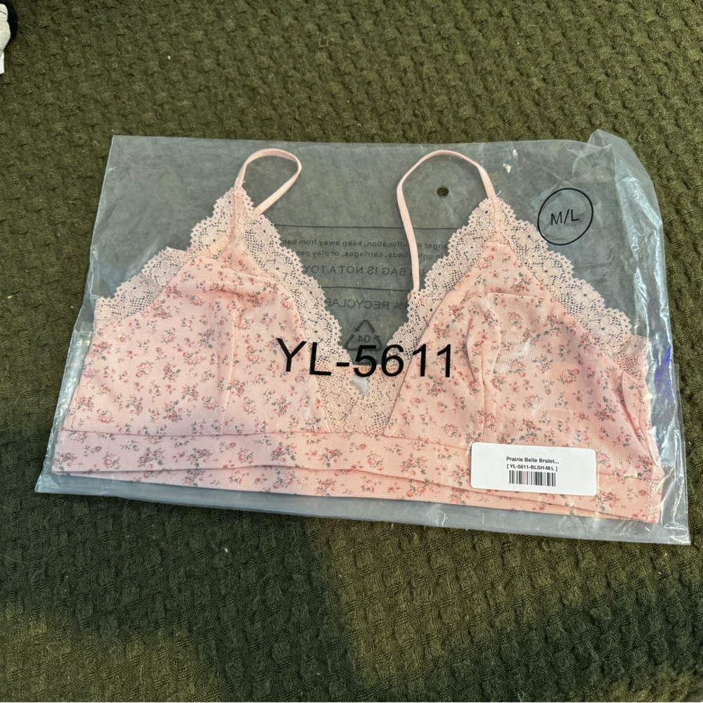 Floral Lace Bralette - Pink - Picture 3 of 3